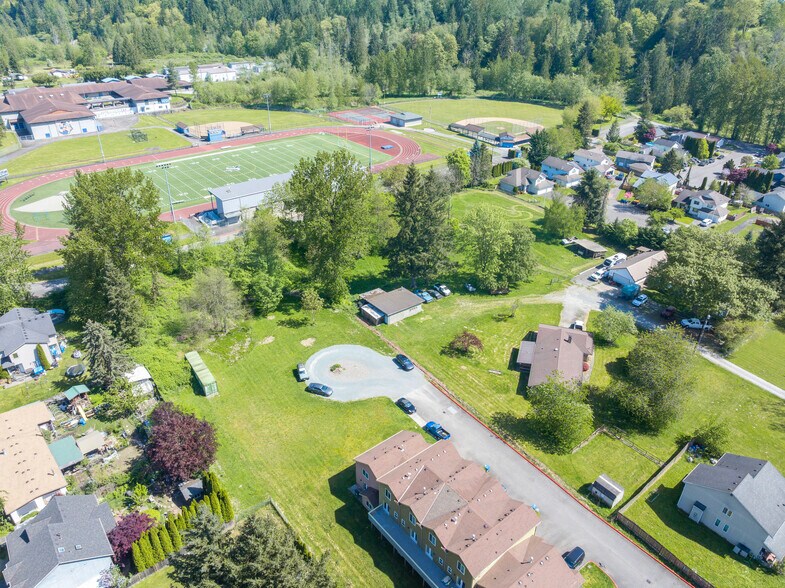 717 High Ave, Sultan, WA à vendre - Photo du bâtiment - Image 2 de 12