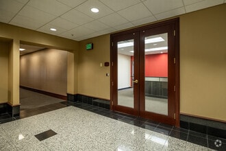501 Fairmount Ave, Towson, MD for lease Interior Photo- Image 2 of 10