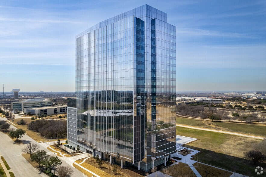 6100 Legacy Dr, Plano, TX à louer - Photo du bâtiment - Image 1 de 18