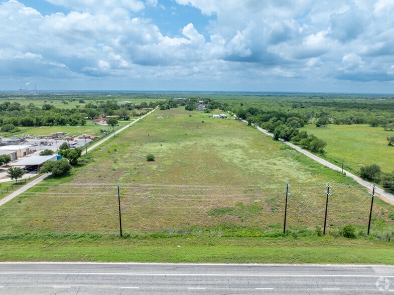 7418 US Hwy 87 E, China Grove, TX for sale - Primary Photo - Image 1 of 4