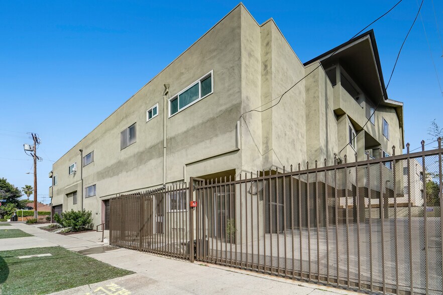 10920 National Blvd, Los Angeles, CA à vendre - Photo du bâtiment - Image 2 de 15