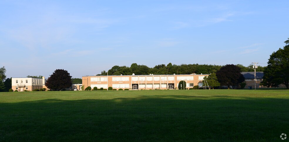 360 Market St, Warren, RI à vendre - Photo du bâtiment - Image 3 de 7