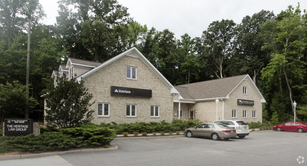 400 City Hall Ave, Poquoson, VA à louer - Photo du bâtiment - Image 1 de 5