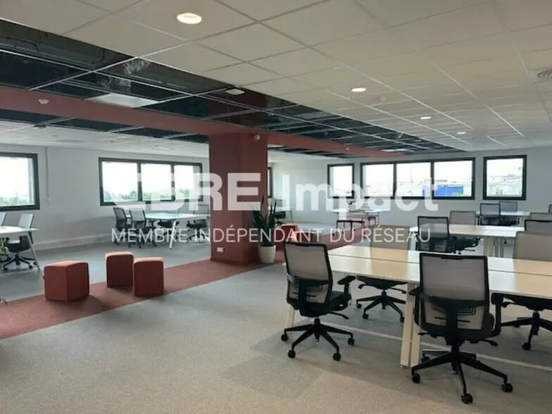 21 Avenue Françoise Giroud, Dijon for lease - Interior Photo - Image 2 of 2