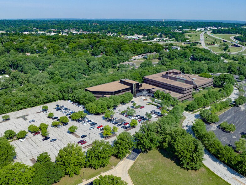 5200 Metcalf Ave, Overland Park, KS à louer - Photo du bâtiment - Image 2 de 14