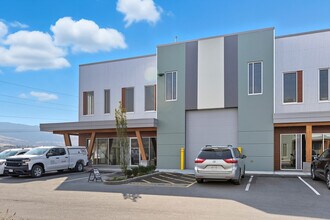 2175 Optic Crt, Kelowna, BC for lease Interior Photo- Image 2 of 10