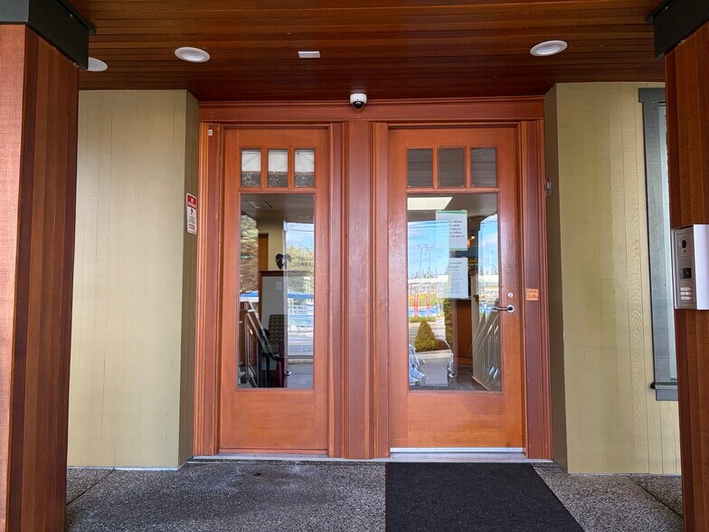 1515 N 200th St, Seattle, WA à louer - Photo du bâtiment - Image 3 de 20