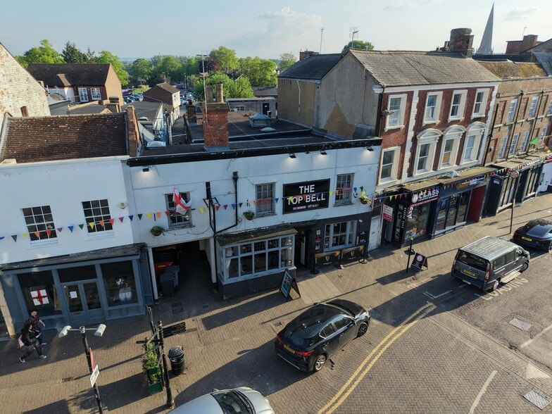 10 Market Sq, Leighton Buzzard à vendre - Photo du bâtiment - Image 1 de 13
