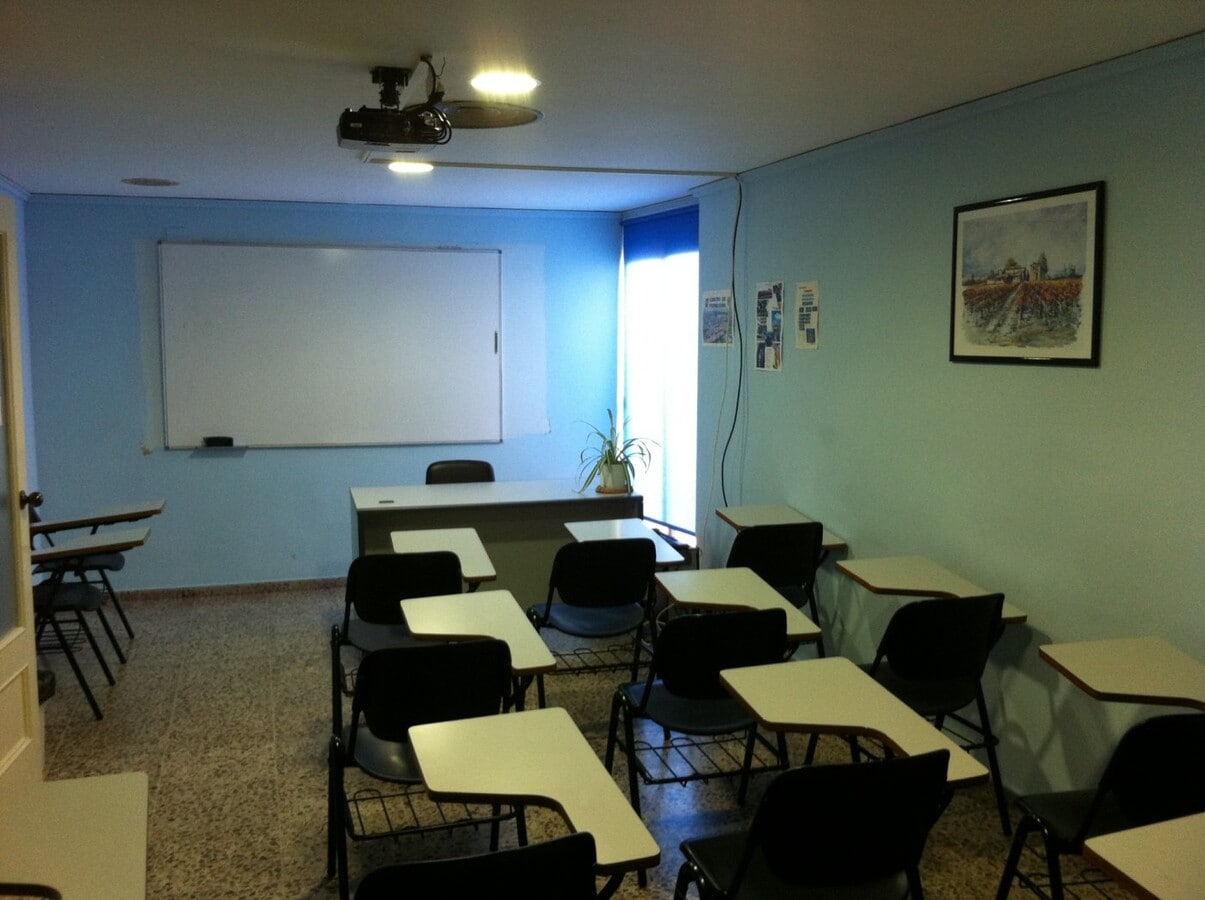 Gandia, VAL 46702 - - - Interior Photo - Image 1 of 3