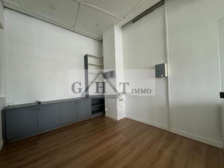 Office in Créteil for sale - Interior Photo - Image 3 of 7