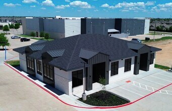 10120 Summer Creek Dr, Fort Worth, TX for lease Interior Photo- Image 2 of 3