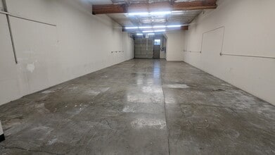 4002-4014 148th Ave NE, Redmond, WA for lease Interior Photo- Image 1 of 3
