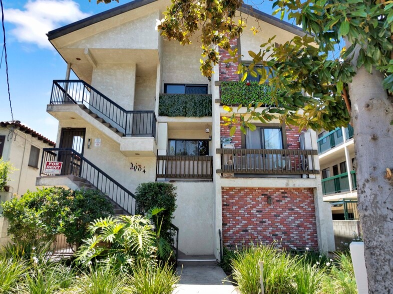 1004 E Garfield Ave, Glendale, CA for sale - Building Photo - Image 2 of 7