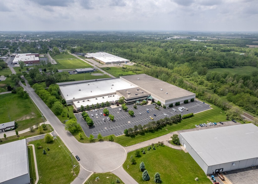 1 Hunter Pl, Bellefontaine, OH for lease - Building Photo - Image 2 of 12