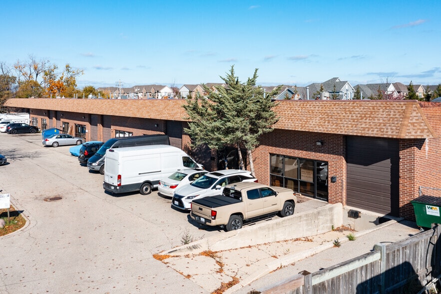 1965-1983 N Lake Ter, Glenview, IL for lease - Primary Photo - Image 1 of 6