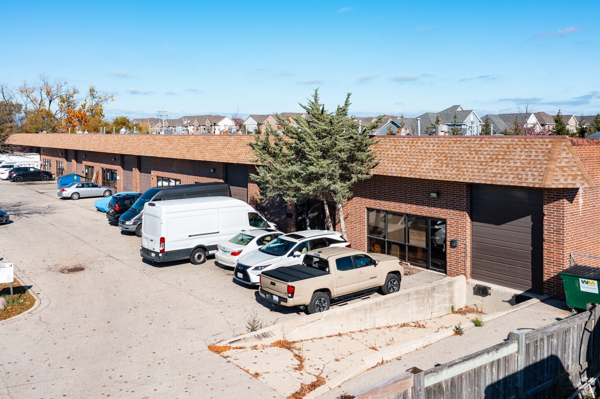 1965-1983 N Lake Ter, Glenview, IL à louer Photo principale- Image 1 de 7