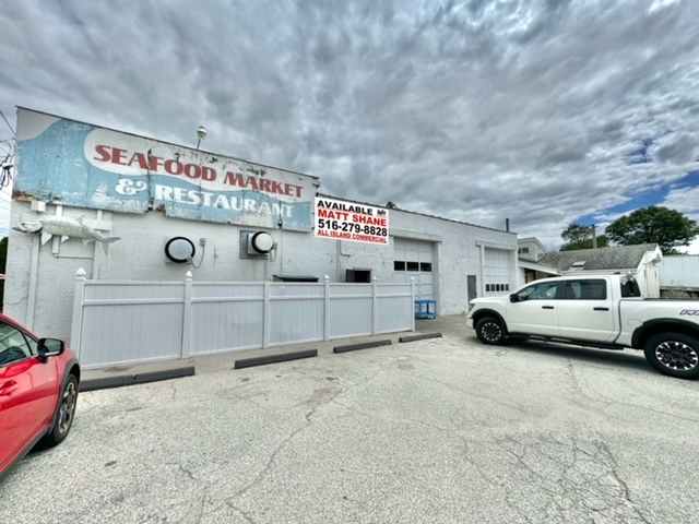 1175 W Main St, Riverhead, NY for sale - Building Photo - Image 3 of 21