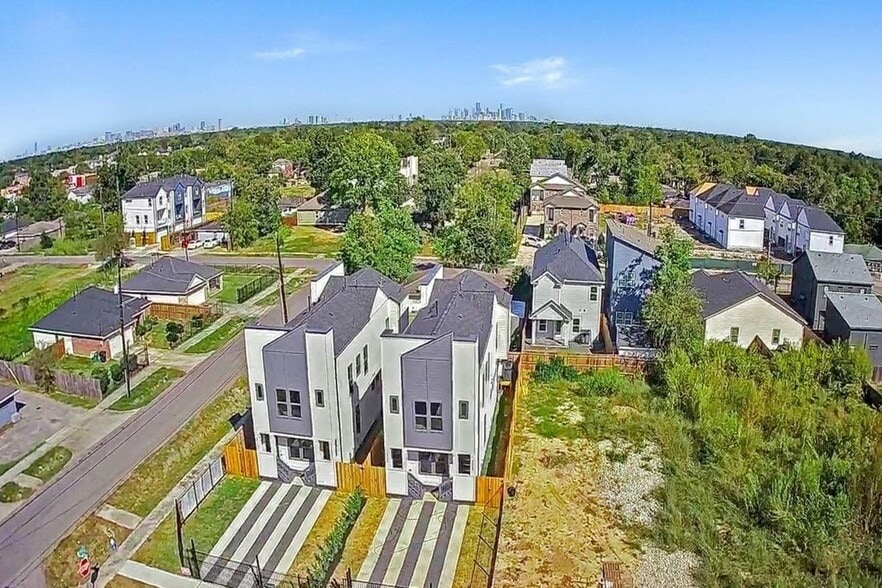 4805 Paula st, Houston, TX à vendre - Photo du bâtiment - Image 2 de 8