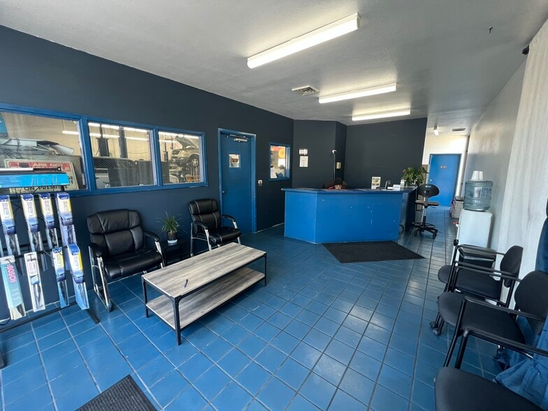 151 N Rose St, Escondido, CA for lease - Building Photo - Image 3 of 22