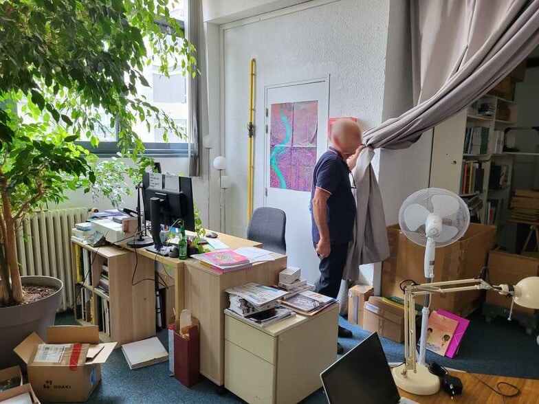 Flex in Paris for lease - Building Photo - Image 2 of 13