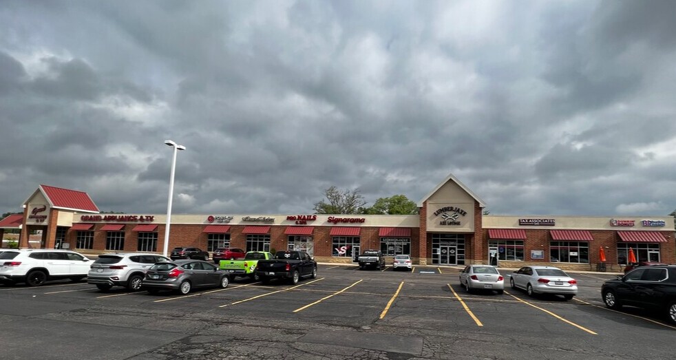 210-240 Peterson Rd, Libertyville, IL à louer - Photo du bâtiment - Image 3 de 5