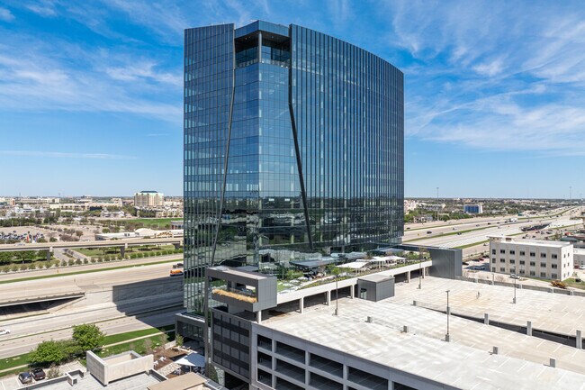 Plus de détails pour 5525 Granite Pky, Plano, TX - Commerce de détail à louer