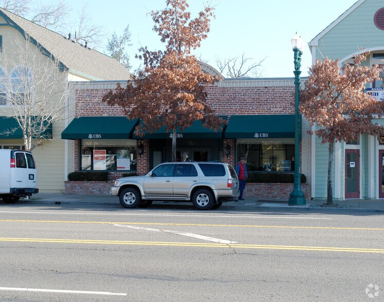 552 Broadway, Sonoma, CA à louer - Photo du bâtiment - Image 2 de 2
