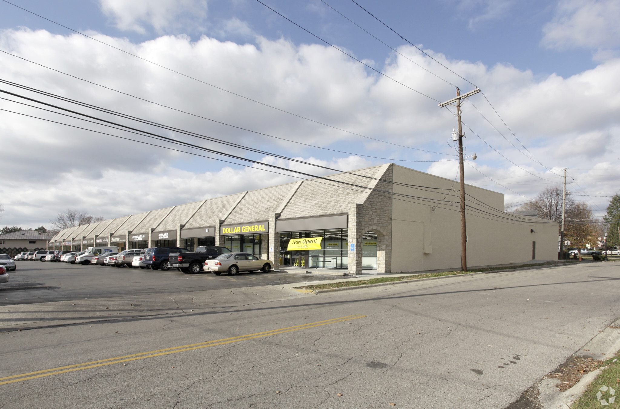 2924-3020 E Broad St, Bexley, OH for lease Building Photo- Image 1 of 3