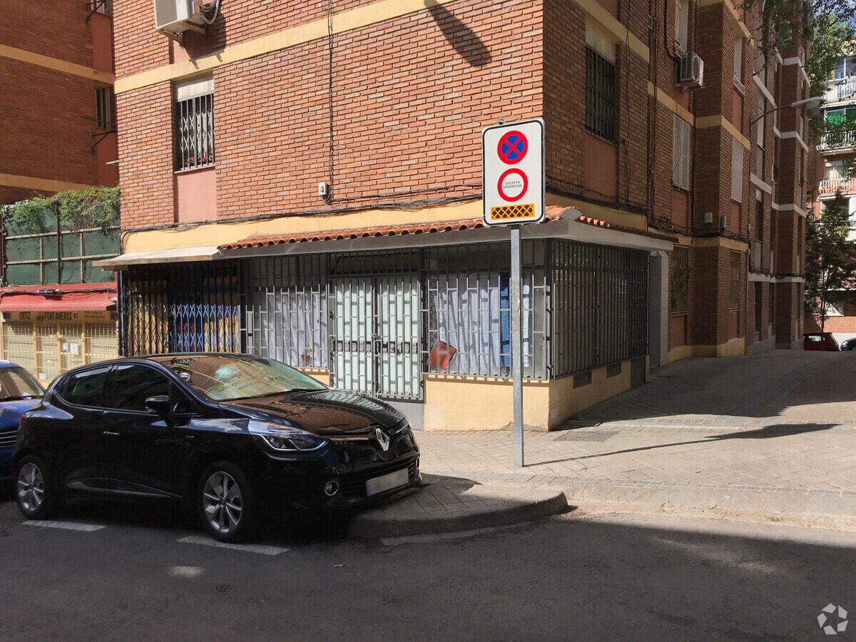 Calle de Montejurra, 5, Madrid, MAD 28017 - - - Interior Photo - Image 1 of 2