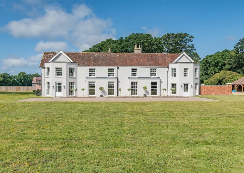 Ringwood Rd, Christchurch à vendre - Photo du bâtiment - Image 2 de 21