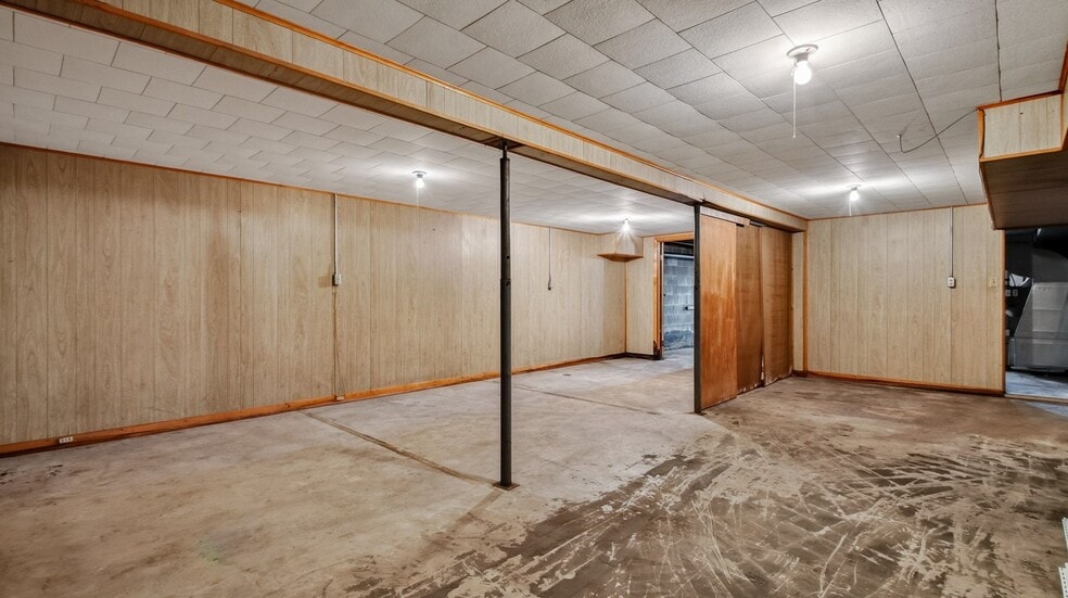 113 S Main St, Greenwood, WI à vendre - Photo principale - Image 1 de 27