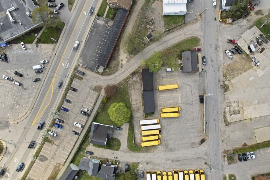 Downtown Redevelopment Opportunity portfolio of 2 properties for sale on LoopNet.ca - Building Photo - Image 2 of 9