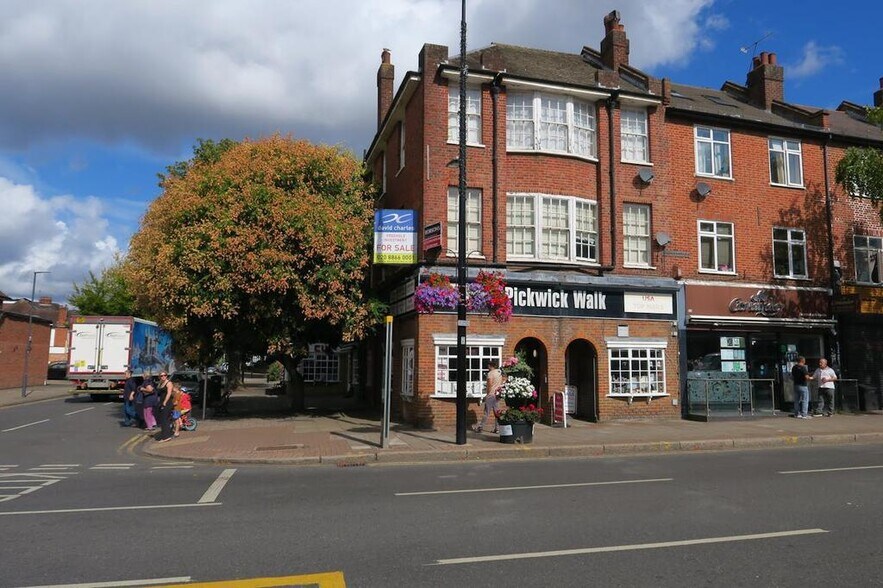 Uxbridge Rd, Pinner à louer - Photo du bâtiment - Image 1 de 2