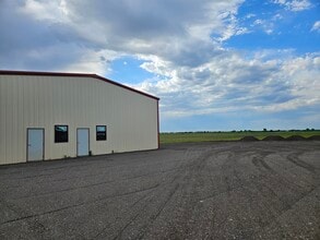 20800 Hwy 152, Union City, OK for lease Interior Photo- Image 1 of 3