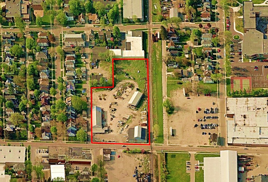 550 Richmond St NW, Grand Rapids, MI à vendre - Photo du bâtiment - Image 2 de 2
