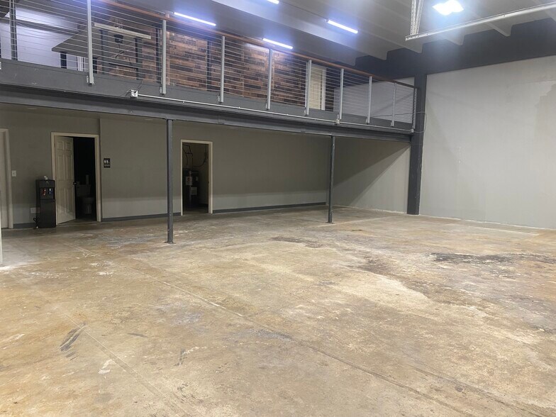 2111 S College Ave, Fort Collins, CO à louer - Photo du bâtiment - Image 3 de 13