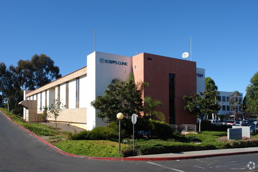 310 Santa Fe Dr, Encinitas, CA à louer - Photo du bâtiment - Image 3 de 8