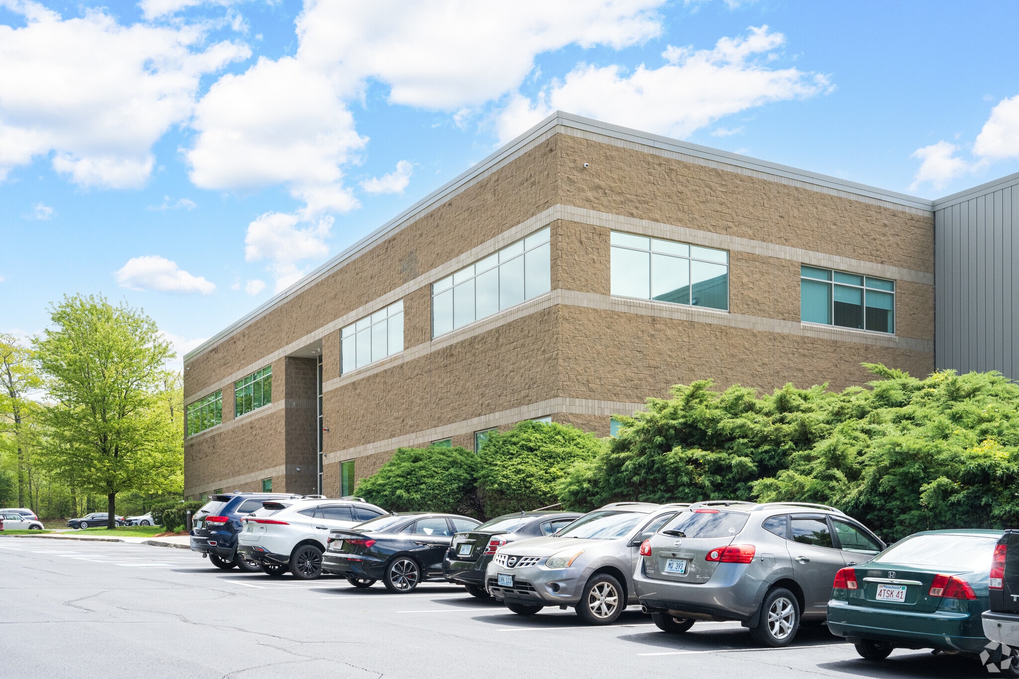 135 Constitution Blvd, Franklin, MA for lease Primary Photo- Image 1 of 7