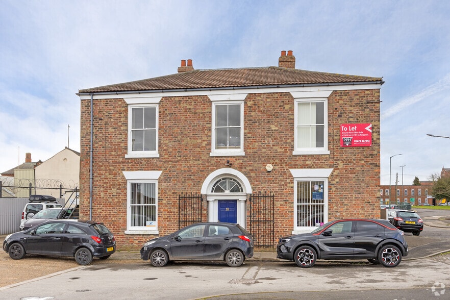 26 Flour Sq, Grimsby for lease - Building Photo - Image 2 of 3