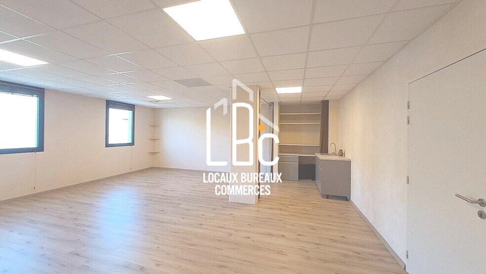 Bureau dans Saint-Herblain à vendre - Photo du bâtiment - Image 2 de 13