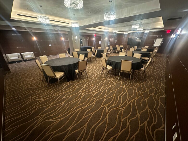 300 Schermerhorn St, Brooklyn, NY for lease - Building Photo - Image 3 of 16