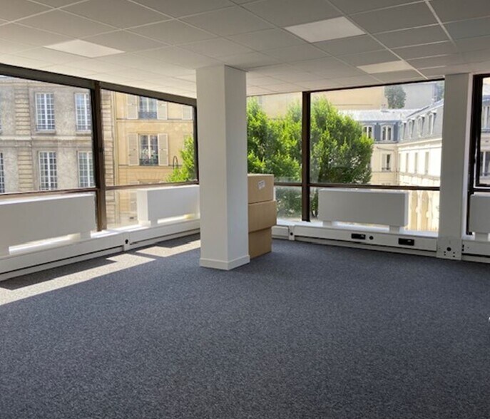 Office in Saint-Cloud for lease - Interior Photo - Image 2 of 7