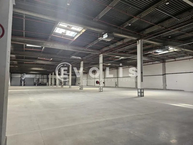 8-10 Avenue D'Oceanie, Les Ulis for lease Interior Photo- Image 1 of 16