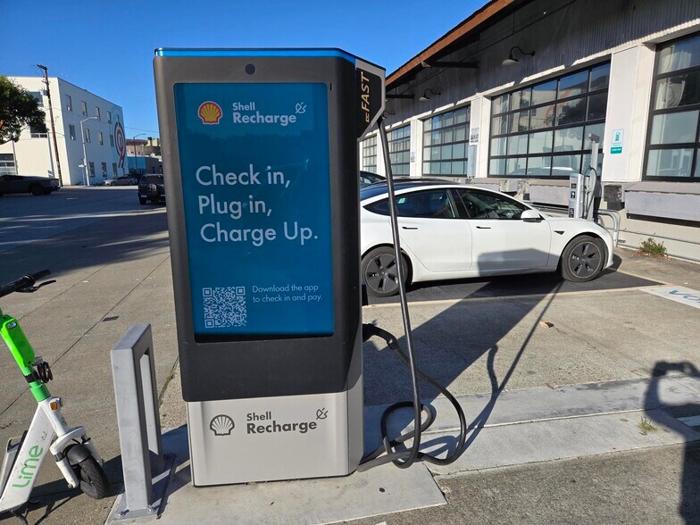 155 De Haro St, San Francisco, CA à louer - Photo du bâtiment - Image 3 de 5