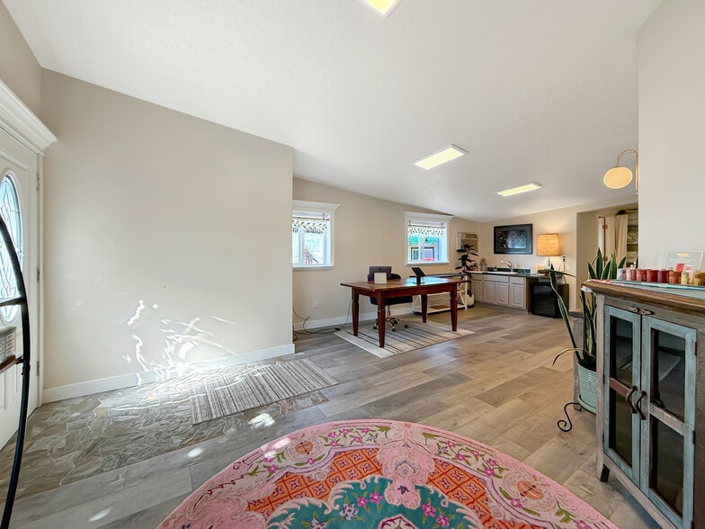 624 Fleet St, Brookings, OR for sale - Building Photo - Image 3 of 48