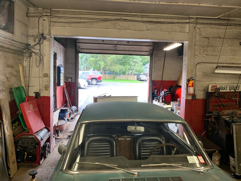 422 Kinne St, East Syracuse, NY à vendre - Photo intérieure - Image 3 de 15