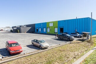 Plus de détails pour 2900 Fern Valley Rd, Louisville, KY - Industriel à louer