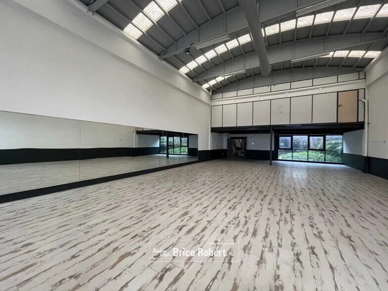 Bureau dans Genay à louer - Photo intérieure - Image 3 de 5