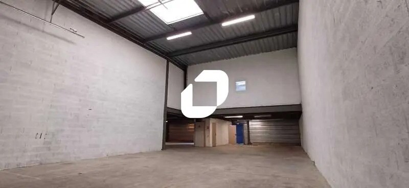 Flex in Aubergenville for sale - Interior Photo - Image 2 of 9