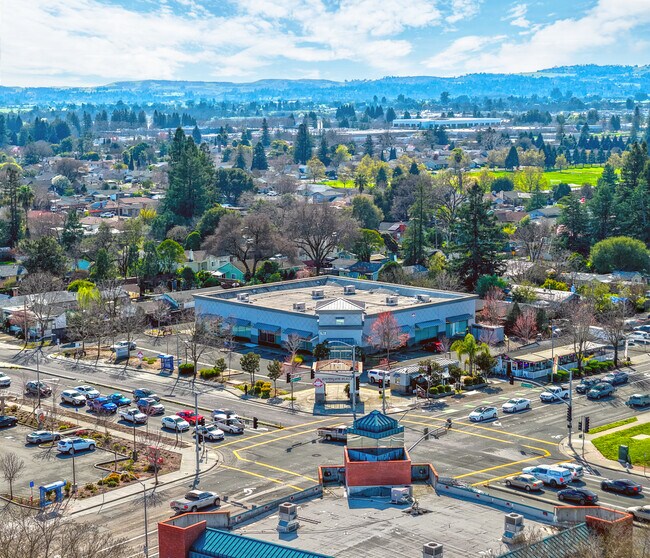 More details for 955 Stony Point Rd, Santa Rosa, CA - Retail for Sale